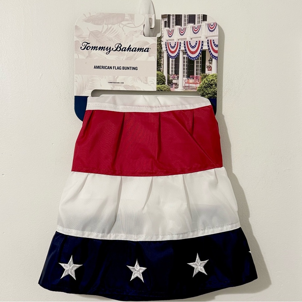 Tommy Bahama American Flag Bunting 58x27 Patriotic Pleated Fan Flag White Blue